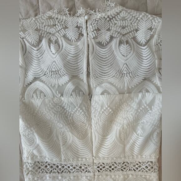 NWT Two Sisters White Lace Long Sleeve Mini Dress - 4 - Picture 5 of 11